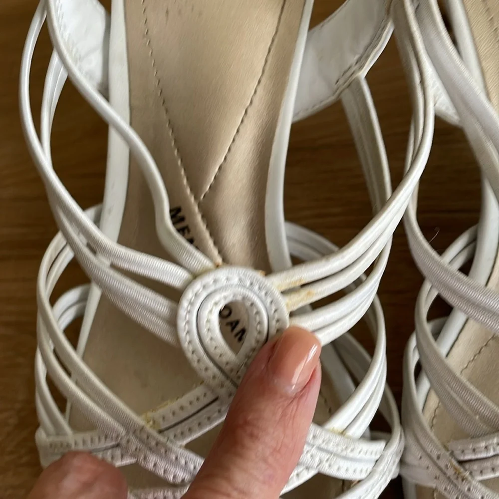 IMPO “ERIN” STRETCH MEMORY FOAM STRAPPY HEELS Size 9 White